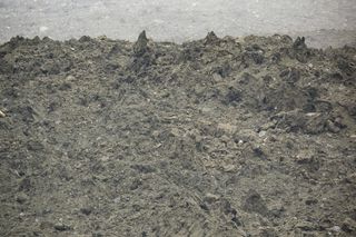 Szwajcaria. Kamienna lawina pogrzebała alpejską wioskę, gdy oderwał się ogromny fragment lodowca