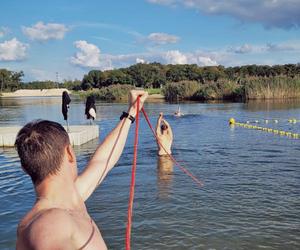Jak zostać ratownikiem wodnym? We Wrocławiu zaczynają się kursy, ile można zarobić? 