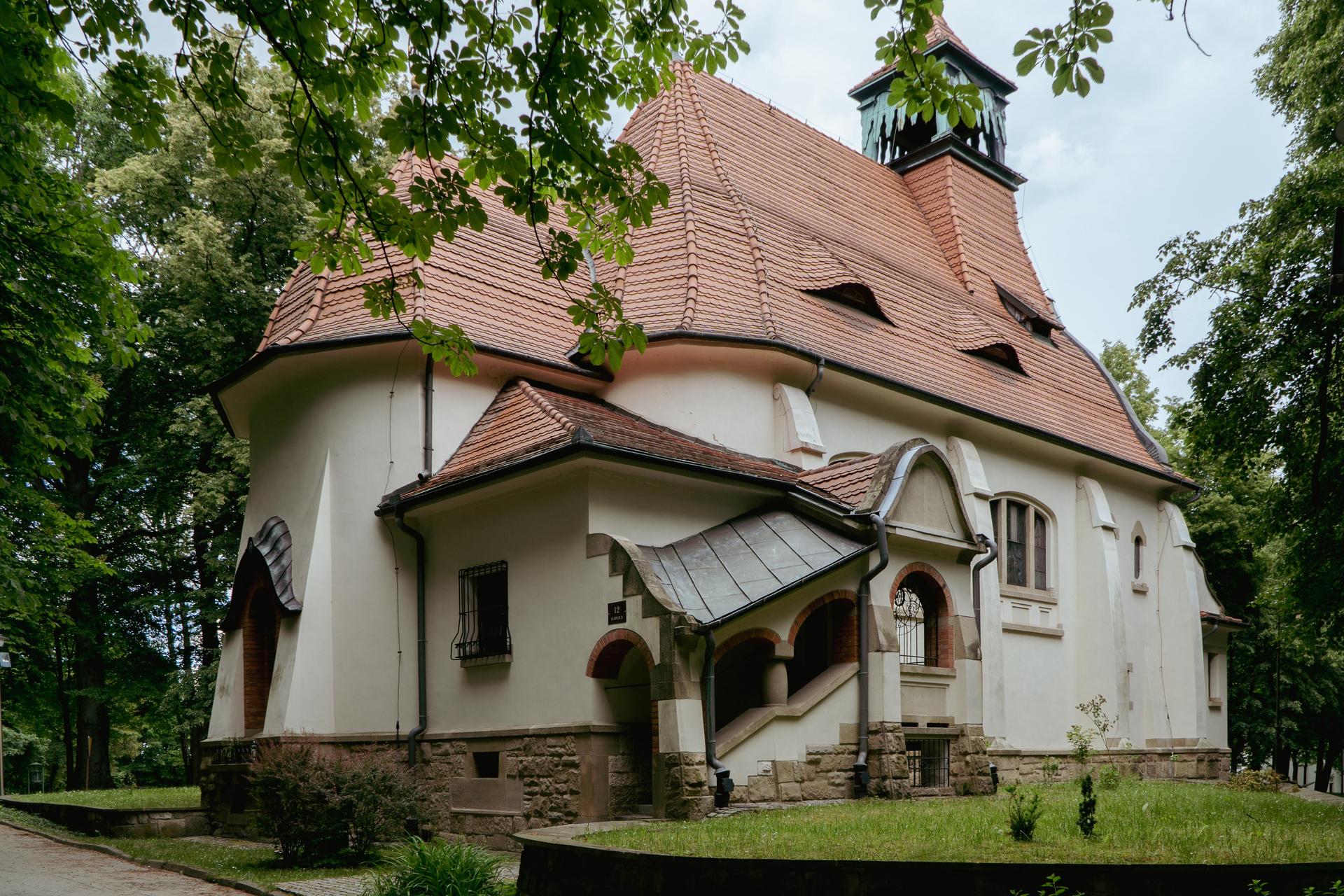 Kobierzyn - zdjęcia krakowskiego szpitala psychiatrycznego i miasta-ogrodu