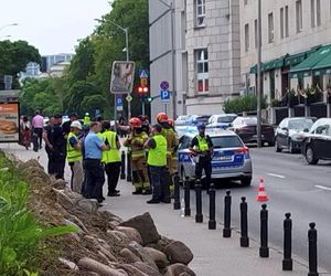 Ludzie usłyszeli huk, z okien buchnął pył. Runęła część zabytkowej kamienicy w Śródmieściu