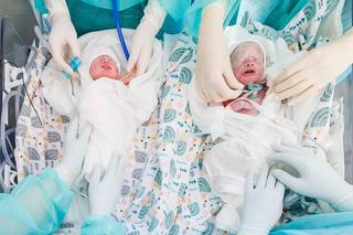 W Lublinie urodziły się czworaczki: Julia, Jakub, Alicja i Nikodem. W domu czeka na nich siostra [ZDJĘCIA]