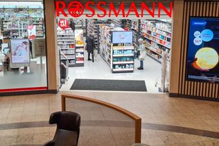 Promocje na perfumy w Rossmann. Takich cen dawno nie było!
