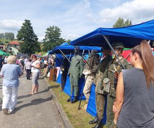 Piknik militarny przy schronie kolejowym w Stępinie 