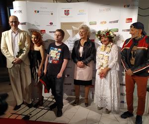 ZOBACZ ZDJĘCIA z inauguracji X Ogólnopolskiego Festiwalu Teatrów Sztuka plus Komercja w Siedlcach: