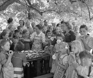 QUIZ PRL. Smaki lata w PRL-u: Czy pamiętasz letnie przysmaki swojego dzieciństwa?