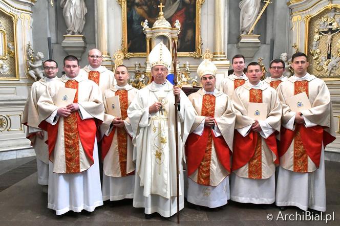 Archidiecezja Białostocka ma czterech nowych księży. Życie kapłańskie ma sens, gdy jest służbą