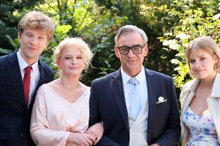 M jak miłość odc. 1836. Marta (Dominika Ostałowska), Jacek Milecki (Robert Gonera), Ania (Gabriela Świerczyńska), Łukasz (Jakub Józefowicz)