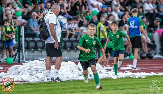 To było wielkie święto futbolu w Starachowicach. A oprawa kibiców SZTOS