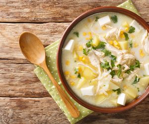 Amerykańska zupa z kurczaka i kukurydzy - przepis na pożywny chicken chowder