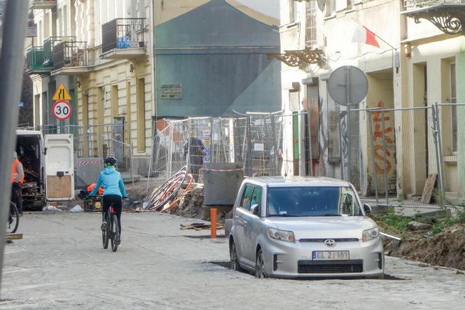 W Tarnowskich Górach betonowali samochody, nim to się stało modne w Łodzi...