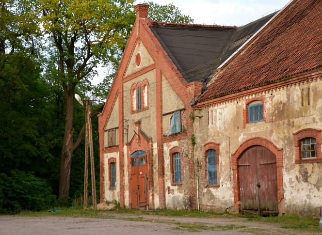 Pałac w Sztynorcie odrodzi się jak Feniks z popiołów. Zobacz, jak wygląda teraz [ZDJĘCIA]