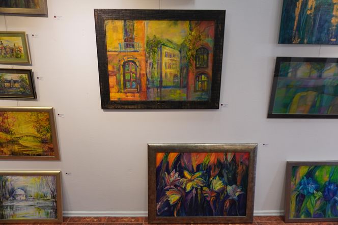 Obrazy w galerii sztuki Arte w Pszczynie