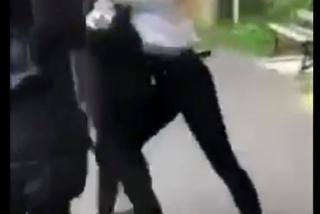 Jelenia Góra. Agresywne nastolatki, które KATOWAŁY dziewczynę, w rękach policji! [WIDEO]