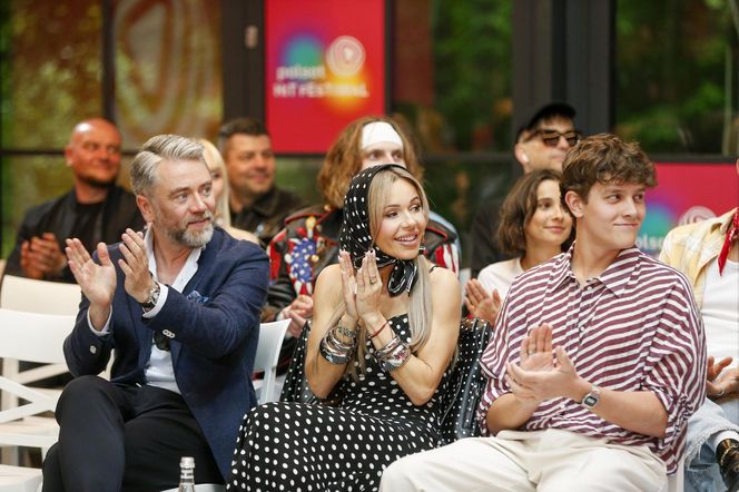 Doda wbija szpilę swoim byłym? W takiej stylizacji pojawiła się na Polsat Hit Festiwal!