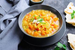 Warzywne curry z dynią i soczewicą. Urzeka smakiem i łatwością przygotowania