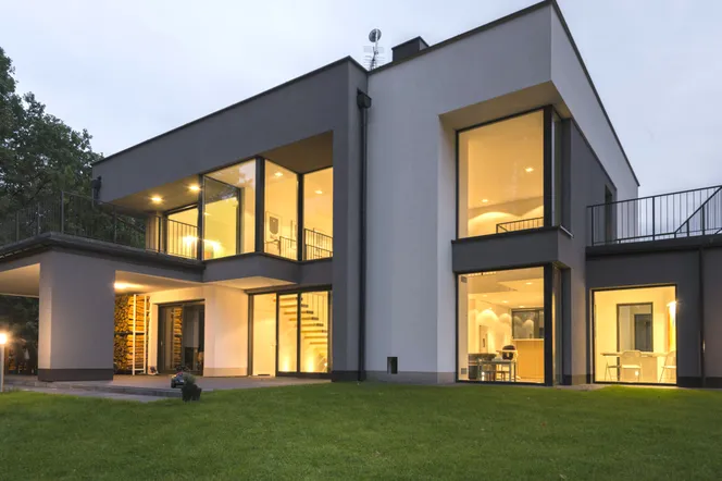 Dom z widokiem - przeszklenia we współczesnej architekturze domów jednorodzinnych