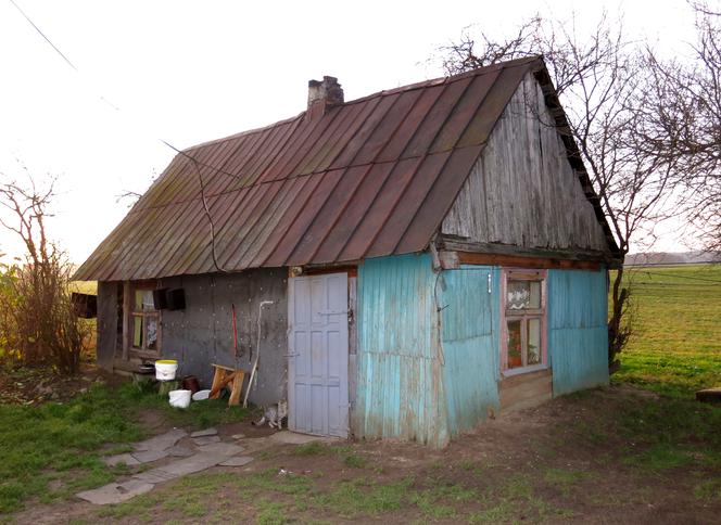 Dom pani Leokadii (79 l.) we wsi Olszanka (woj. podlaskie)