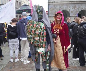 Kortowiada 2025. Studenci nie zawiedli. Zobacz najlepsze przebrania z Parady Wydziałów!