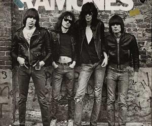 Ramones – Ramones (1976)