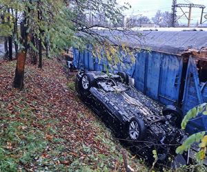 Wypadek w Tarnowskich Górach. Pijany 18-latek dachował