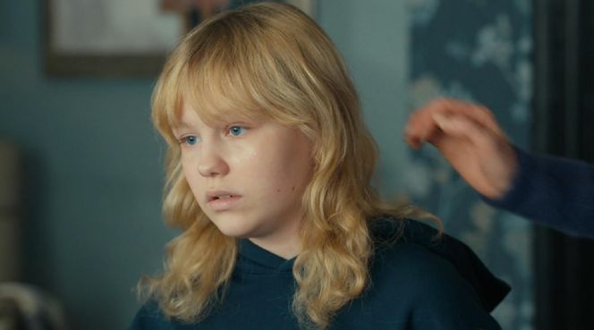 Barwy szczęścia, odcinek 3190. Emilka (Jessica Frankiewicz), Malwina (Joanna Gleń)