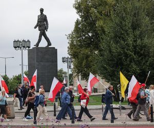 Karol Nawrocki prezydentem. Tłumy pod Sejmem