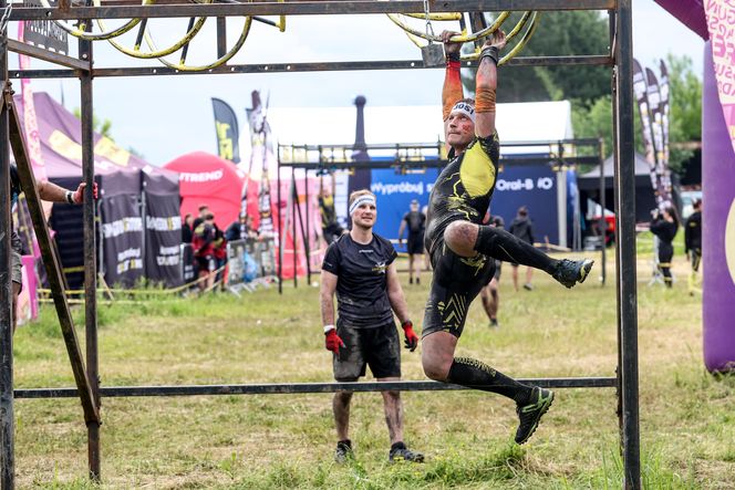 Runmageddon w Katowicach 2025. Błoto, pot i triumf na Hałdzie Kostuchna