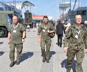 31. Międzynarodowy Salon Przemysłu Obronnego w Targach Kielce. Dużo sprzętu i tłumy zwiedzających