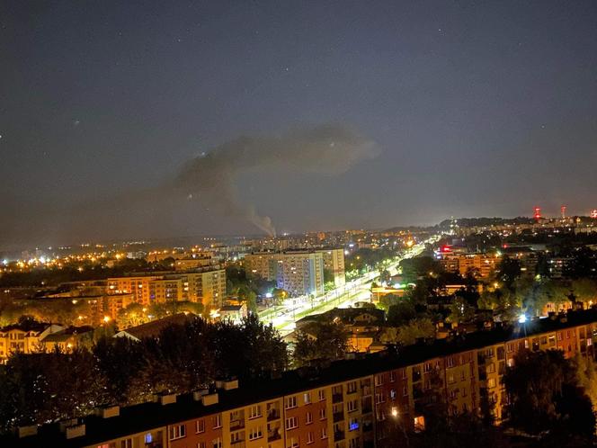 Pożar ciężarówek na terenie MZUM Dąbrowa Górnicza