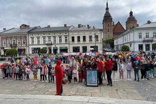 Happening na Rynku na otwarcie Tygodnia Bibliotek w Nowym Sączu