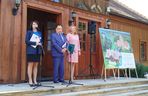 Samorząd Województwa Mazowieckiego kupił zabytkowy dwór w Paplinie wraz z otaczającym go terenem