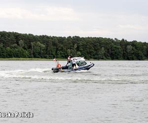 Policjanci patrolują lubuskie kąpieliska. Przypominają o najważniejszych zasadach