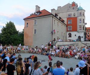 Carnaval Sztukmistrzów w Lublinie. Przyjechali artyści z całego świata. Niesamowity popis umiejętności