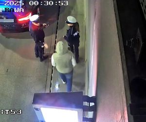 Zadzwonił na numer alarmowy i poprosił o podwózkę. Z tunelu na S2 wywiozła go policja