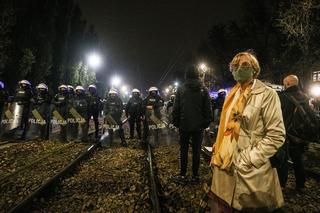 Nocne protesty pod domem Jarosława Kaczyńskiego