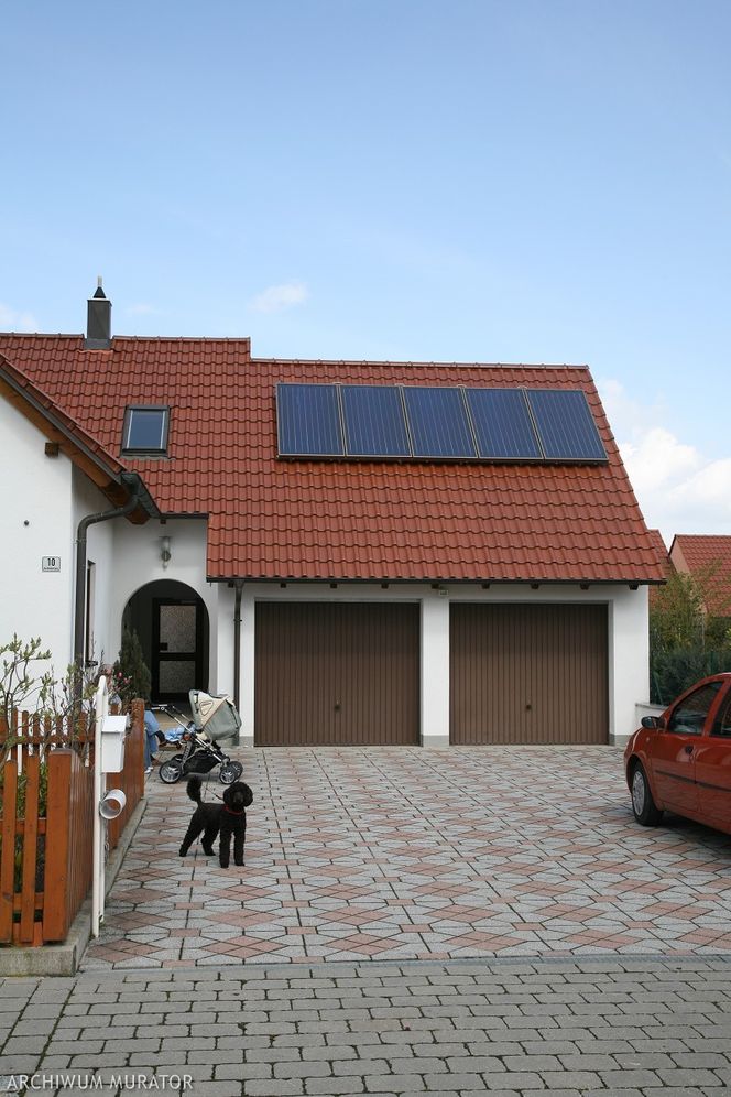 Kolektory nad garażem