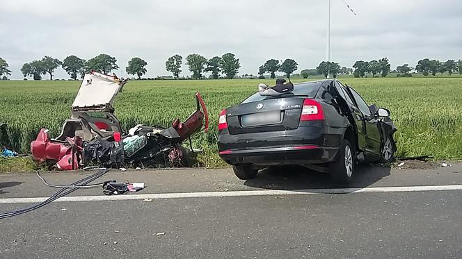 Koszmarny wypadek w Głuchowie pod Toruniem - dwie ofiary śmiertelne, w tym 7-latka