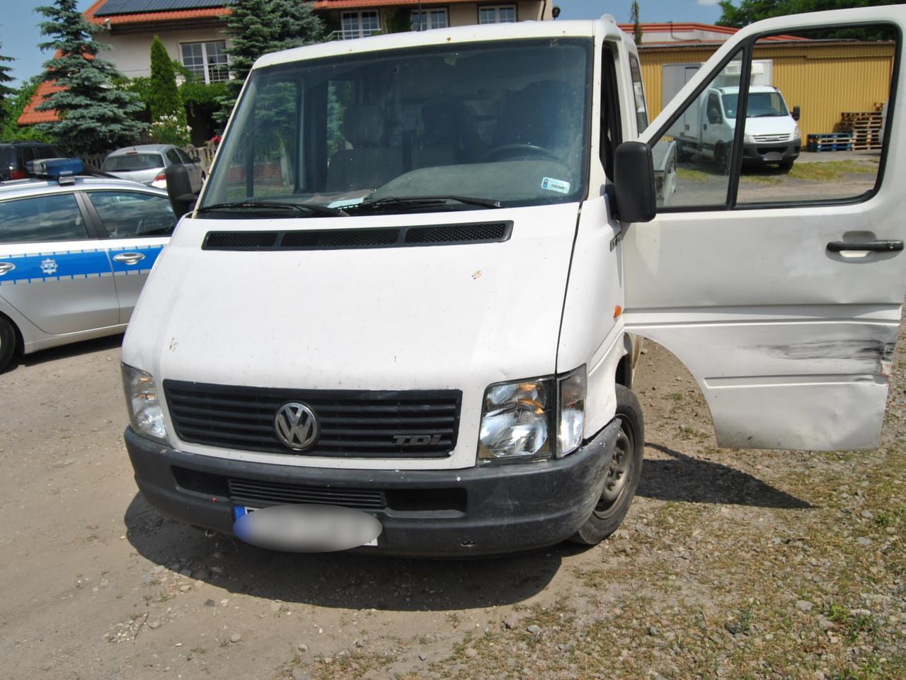 Pijany kierowca uciekał przed policją