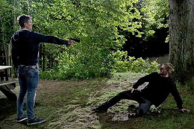 M jak miłość odc. 1460. Artur (Tomasz Ciachorowski), Olek (Maurycy Popiel)