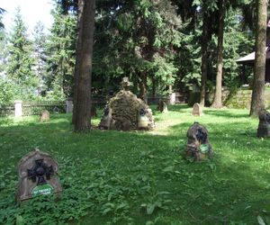 To jedna z najpiękniejszych małopolskich wsi. Kiedyś należała do zakonnic 