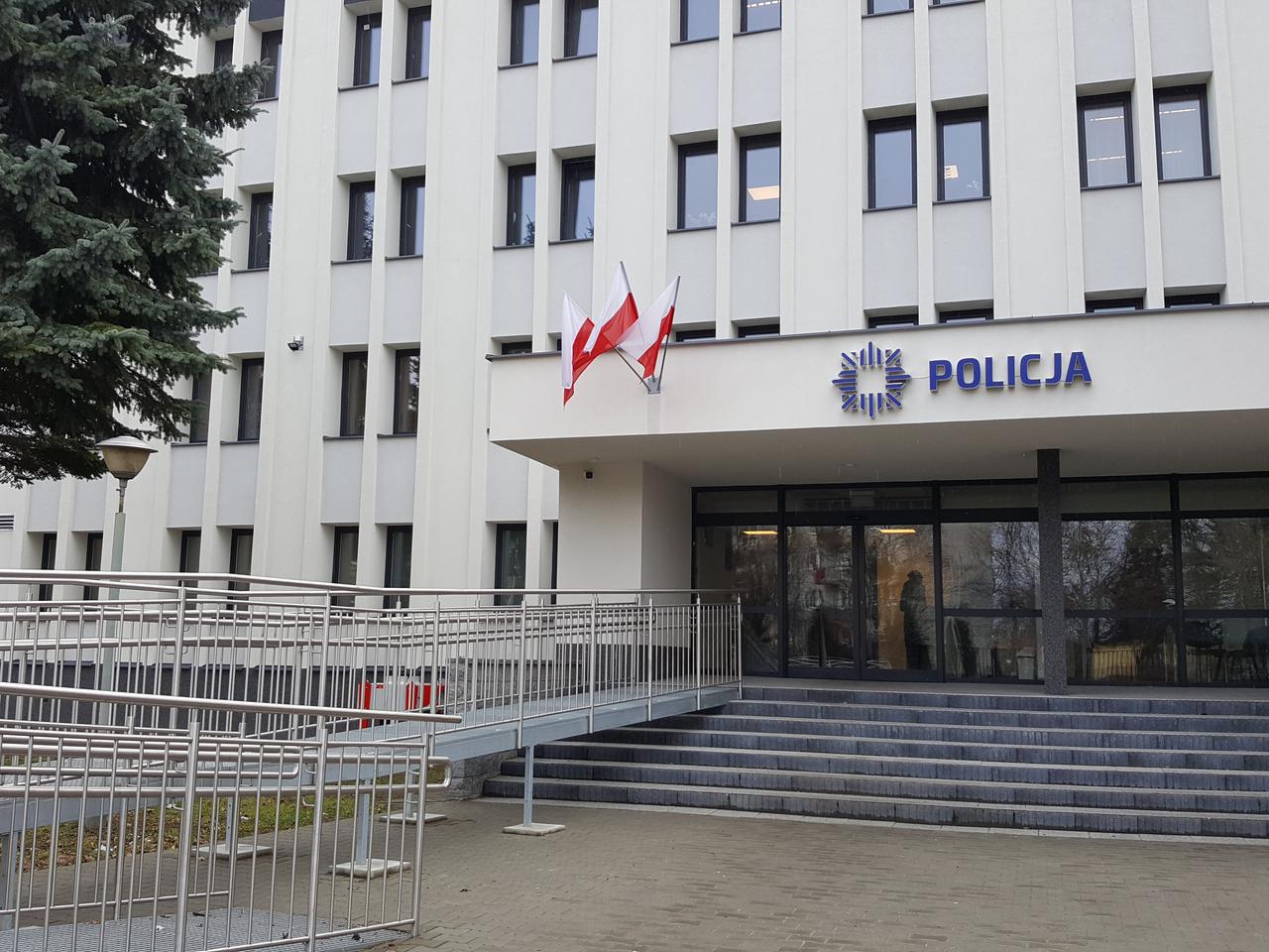 Zamość:  Policja zatrzymała mężczyznę, który jechał pod prąd i chciał przejechać człowieka