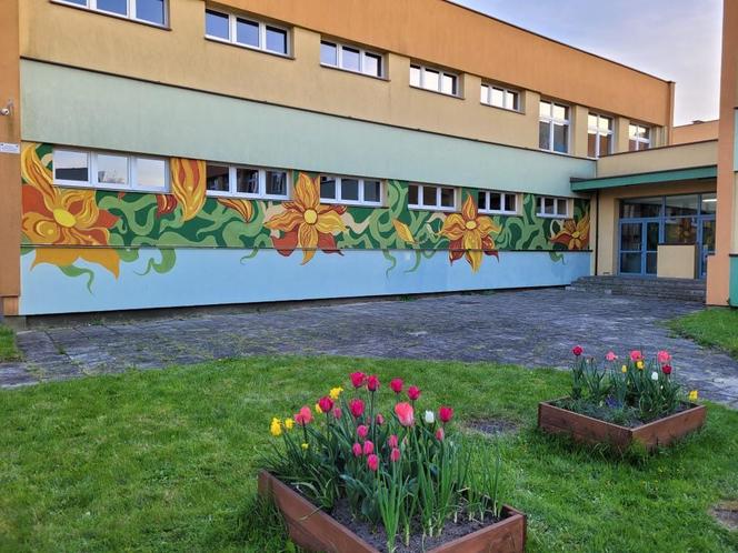 Ekologiczny mural na ścianie ZS nr 1 w Pszczynie 