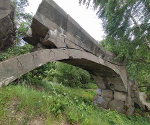Zwalony most w Grądach Kruklaneckich