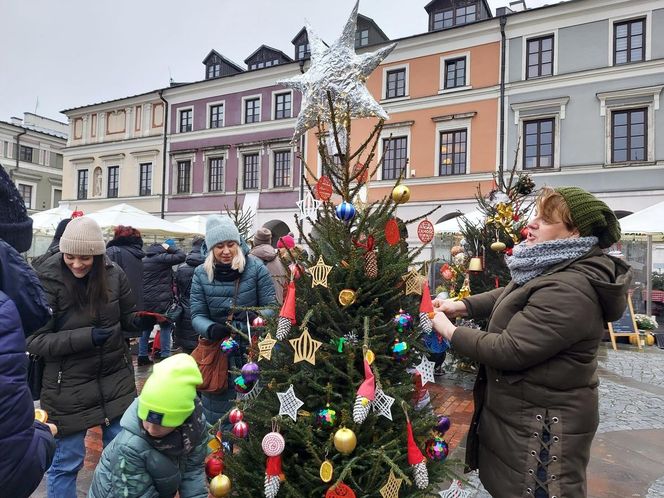  Zamojskie przedszkola i szkoły dekorowały choinki