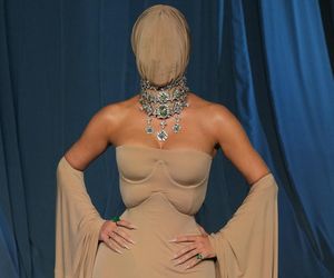 Wszyscy patrzyli na Kim Kardashian. Ale nic nie mogli zobaczyć!