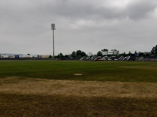 Ruszyły pierwsze prace budowlane na stadionie w Nowym Sączu