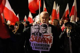 Kolejne protesty w obronie Kamińskiego i Wąsika. Pojawiły się na nich żony polityków