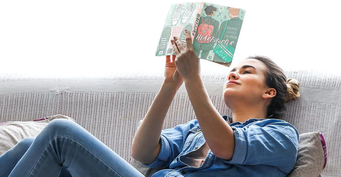 Literatura młodzieżowa i Young Adult rosną w siłę. Co czyta młodzież? 