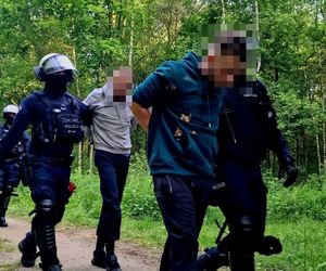 Ustawka udaremniona! Policjanci gonili kiboli po lesie!