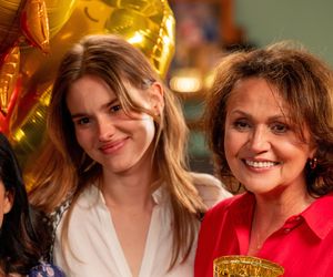 M jak miłość, odcinek 1886: Franka (Dominika Kachlik), Kinga (Katarzyna Cichopek), Marysia (Małgorzata Pieńkowska)